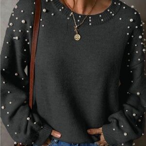 Sale!🎉Pearl-adorned Black Sweater, see description